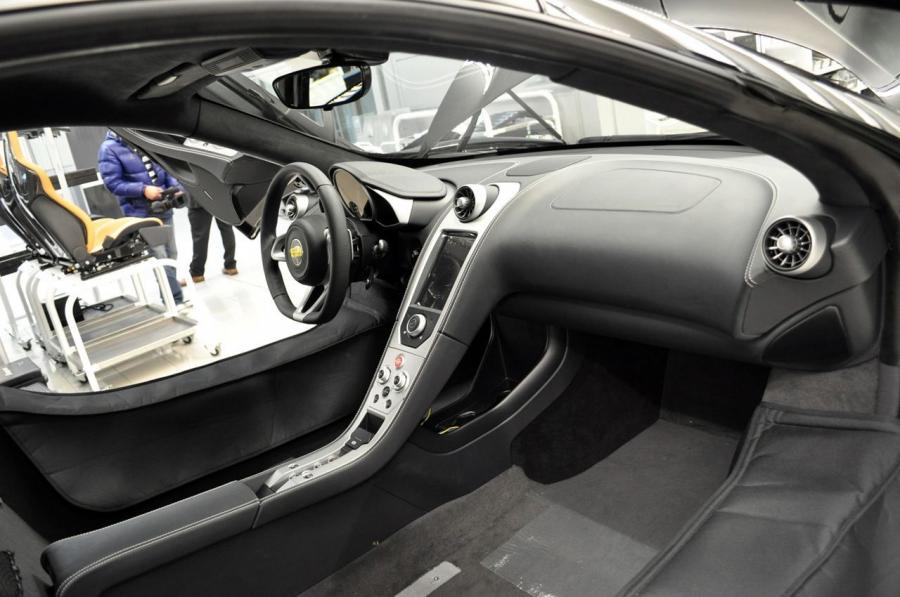  McLaren MP4-12C At Company Unveiling 2012 года  (фото 42 из 72)